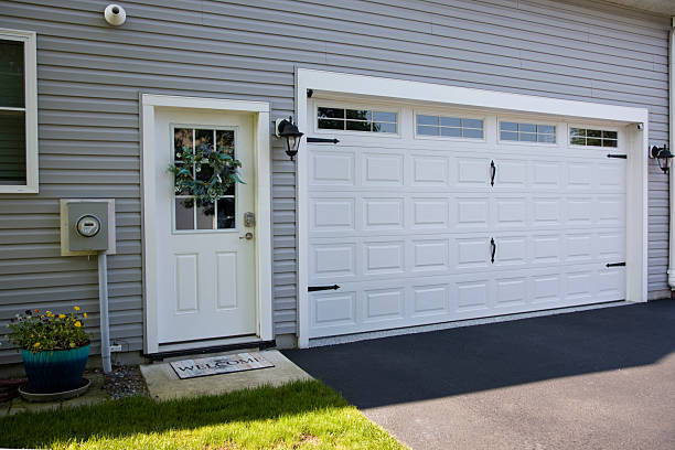 24/7 Emergency Garage Door Roller Replacement experts in Calistoga, CA